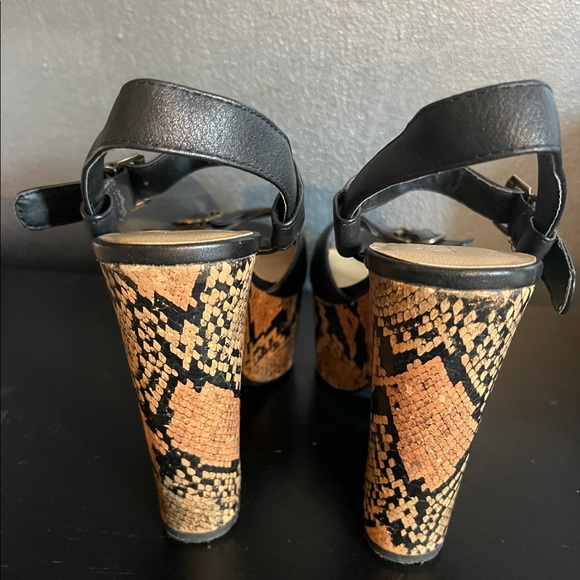 Black Leather & Snakeskin Sandals by LEVITY! CHIC! - Picture 4 of 12